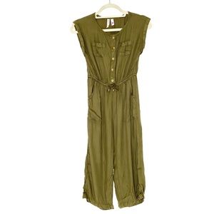 Japna Kids Green (more of an army green) Jumpsuit. Size12.